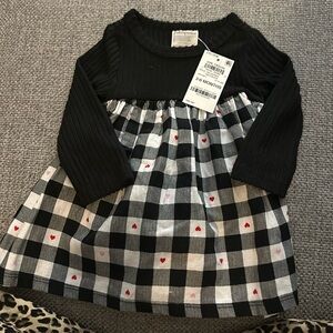 NWT 2 pcs set knit dress with hearts and bloomers included